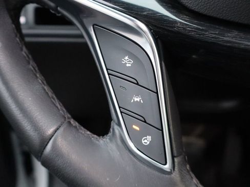 Used 2021 Cadillac XT5 Premium Luxury image 17