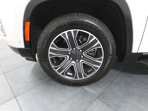 Used 2024 Jeep Wagoneer Series II image 29