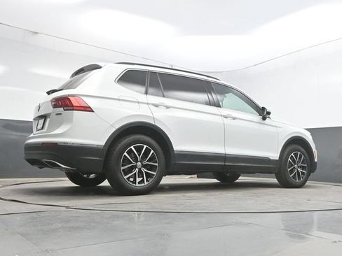 Used 2021 Volkswagen Tiguan SE w/ Panoramic Sunroof Package AWD/4WD image 42