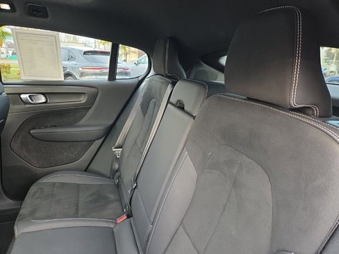 Certified 2023 Volvo C40 P8 Recharge Plus image 6