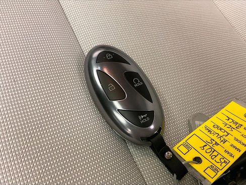 Certified 2025 Hyundai Kona SEL image 9