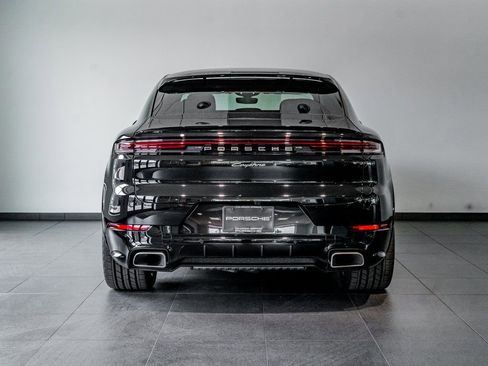 New 2025 Porsche Cayenne Coupe image 6
