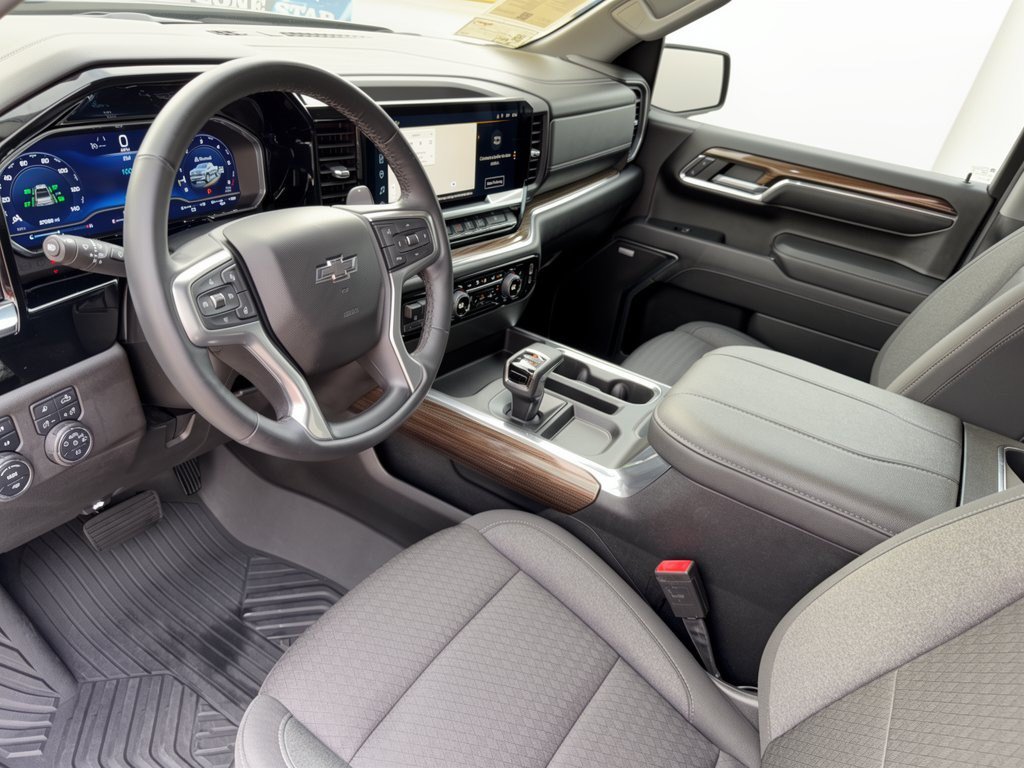 Used 2023 Chevrolet Silverado 1500 RST w/ Texas Edition Plus AWD/4WD image 4