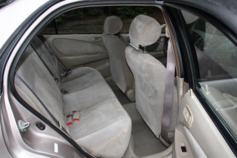 Used 2001 Toyota Corolla LE w/ Extra Value Pkg 2 FWD image 6