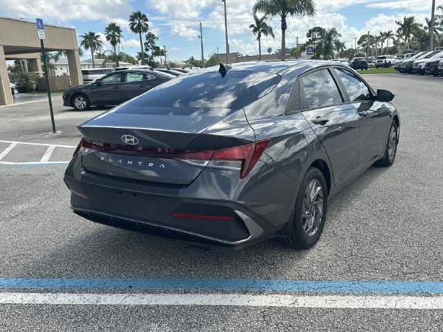 Certified 2024 Hyundai Elantra SEL FWD image 6