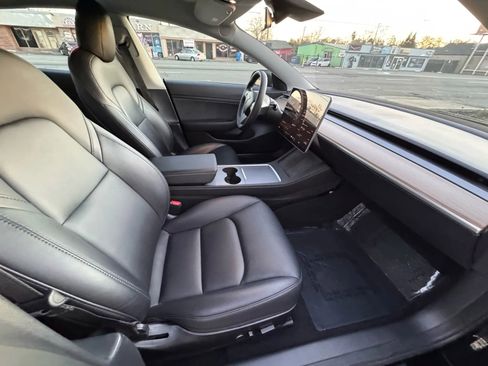 Used 2021 Tesla Model 3 Standard Range Plus image 13