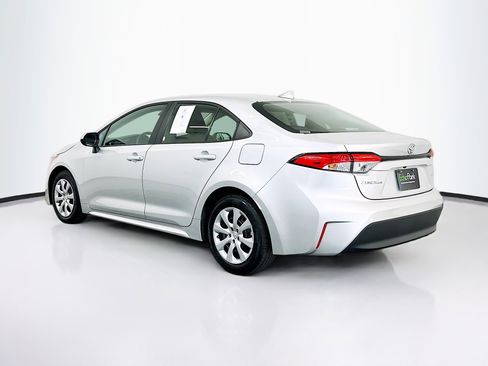 Used 2025 Toyota Corolla LE image 5