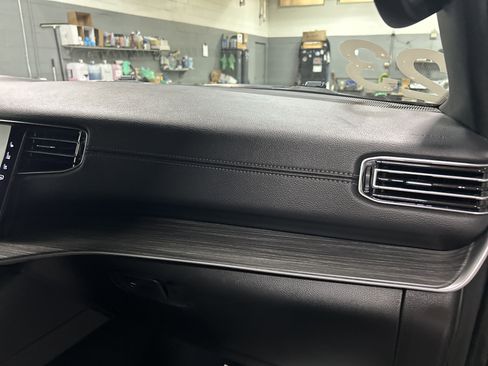 Used 2023 Jeep Wagoneer L Series II image 36