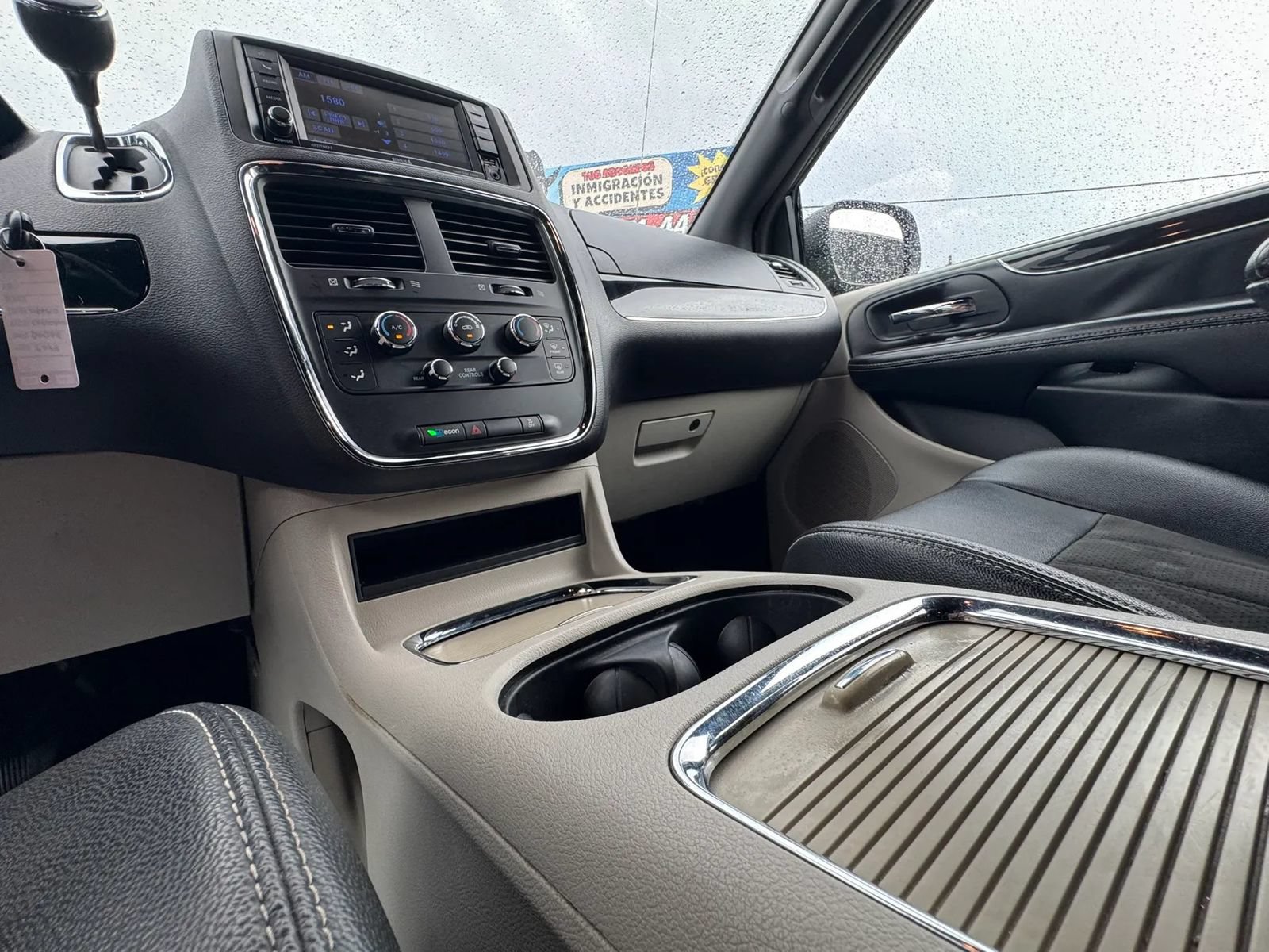 Used 2019 Dodge Grand Caravan SXT FWD image 20