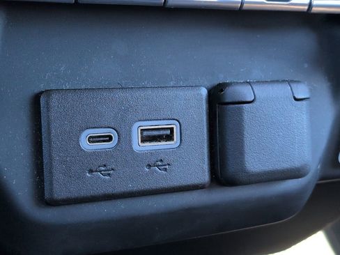 Certified 2024 Chevrolet Silverado 2500 Custom w/ Custom Value Package image 38