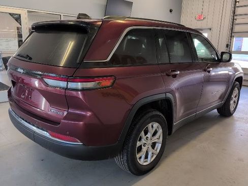 Used 2023 Jeep Grand Cherokee Limited image 5