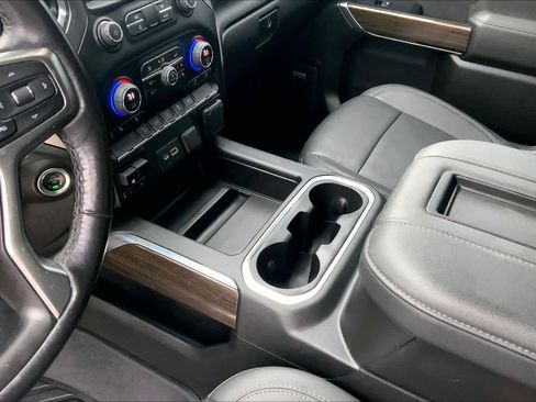 Certified 2022 Chevrolet Silverado 1500 LT Trail Boss w/ Convenience Package II image 15