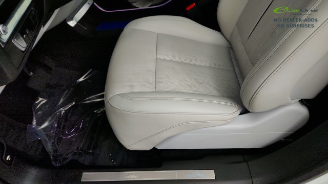 Used 2025 Cadillac Lyriq Luxury w/ LPO, Floor Liner Package RWD image 50