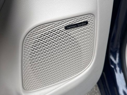 Used 2019 Chrysler Pacifica Touring-L Plus w/ Advanced Safetytec Group image 7