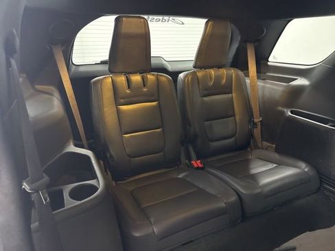 Used 2013 Ford Explorer Limited image 29