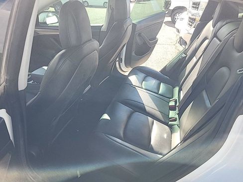 Used 2021 Tesla Model 3 Standard Range Plus image 11