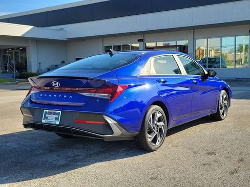Used 2025 Hyundai Elantra Sport image 6