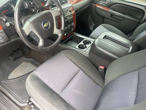 Used 2011 Chevrolet Avalanche LS w/ Convenience Package AWD/4WD image 20
