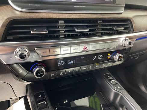 Used 2020 Kia Telluride SX w/ SX Prestige Package AWD/4WD image 8