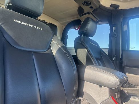 Used 2015 Jeep Wrangler Rubicon image 29