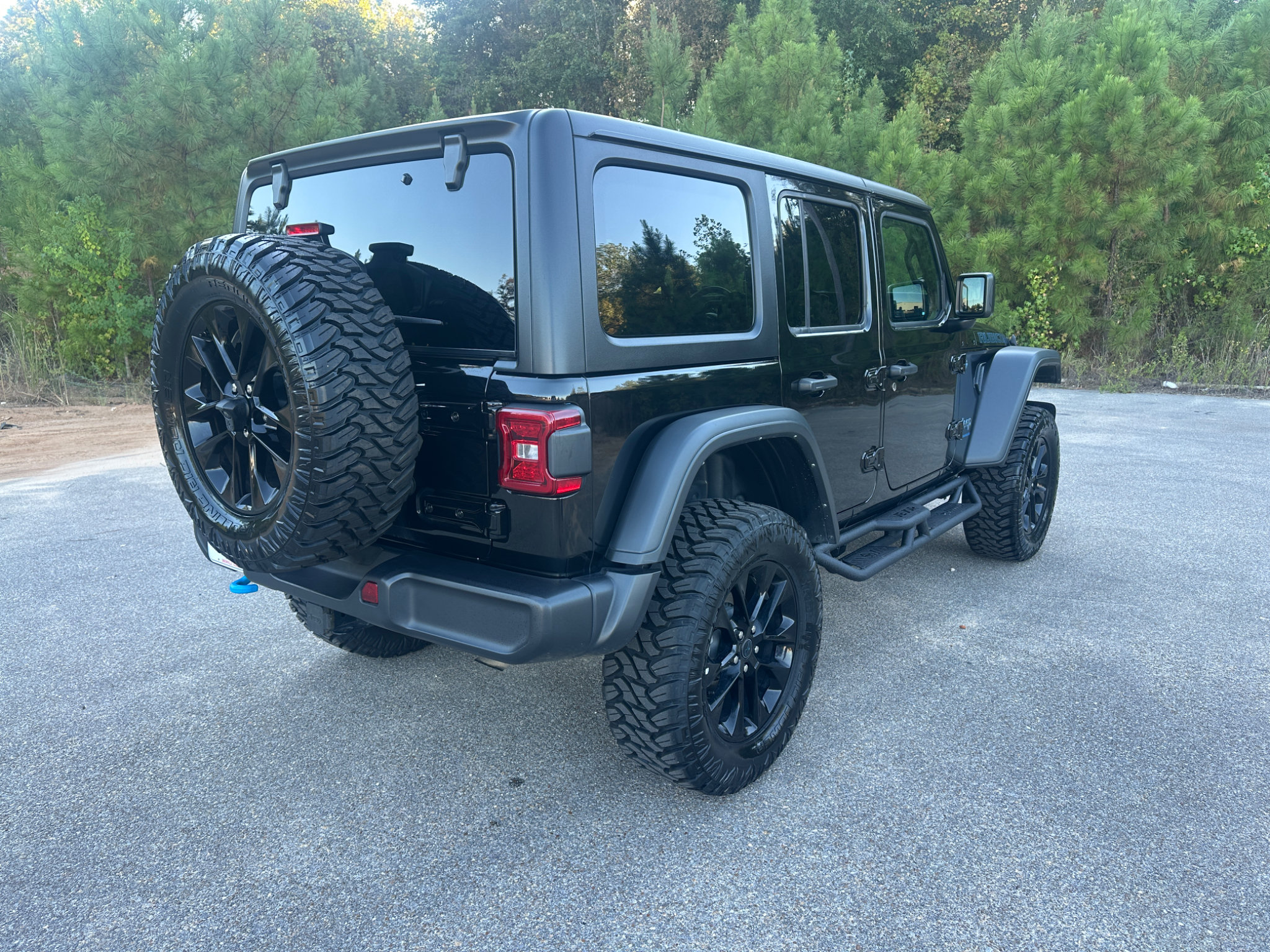 Used 2024 Jeep Wrangler Unlimited Rubicon 4xe AWD/4WD image 5