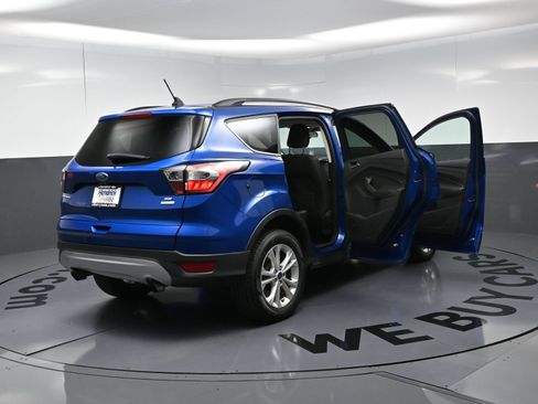 Used 2018 Ford Escape SE w/ SE Sync 3 Package FWD image 26
