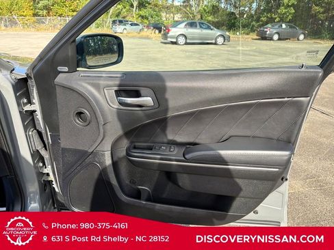 Used 2017 Dodge Charger R/T w/ Plus Group image 37