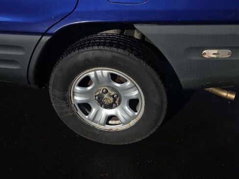 Used 1998 Toyota RAV4 4WD 4-Door image 13