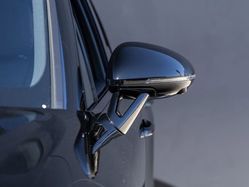 Certified 2026 Porsche Macan AWD/4WD image 19