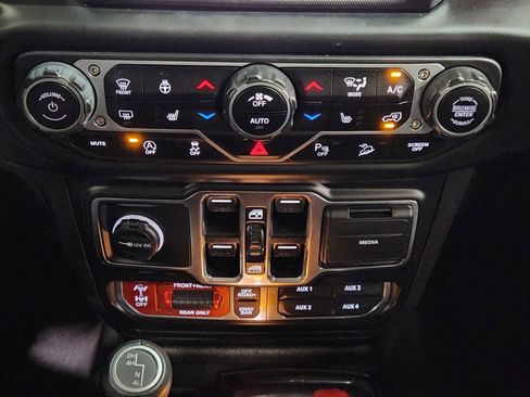 Used 2021 Jeep Wrangler Unlimited Rubicon AWD/4WD image 35