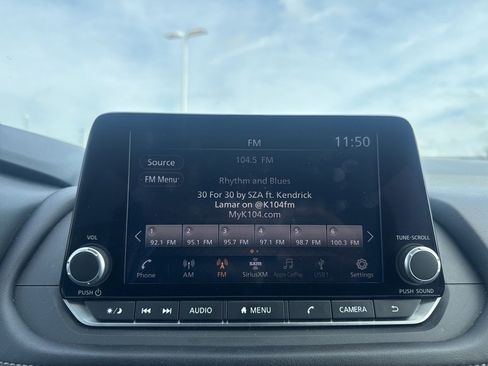 Certified 2025 Nissan Rogue SV image 43