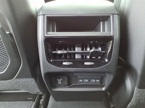 New 2026 Jeep Grand Cherokee Altitude AWD/4WD image 27