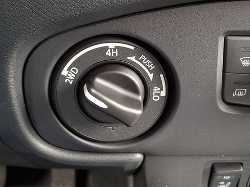 Used 2023 Nissan Frontier SV w/ SV Convenience Package AWD/4WD image 25
