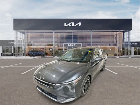 Used 2025 Kia K4 EX image 4