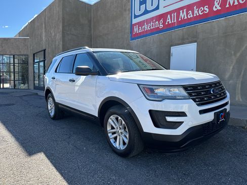 Used 2017 Ford Explorer 4WD image 3