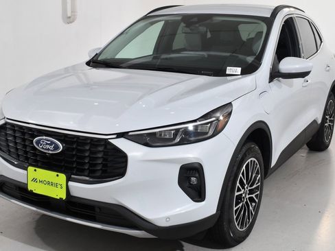 New 2025 Ford Escape SE w/ PHEV Premium Package image 2