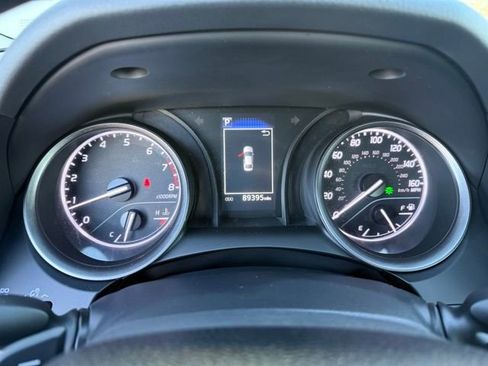 Used 2024 Toyota Camry SE image 19