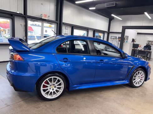 Used 2015 Mitsubishi Lancer Evolution GSR image 17