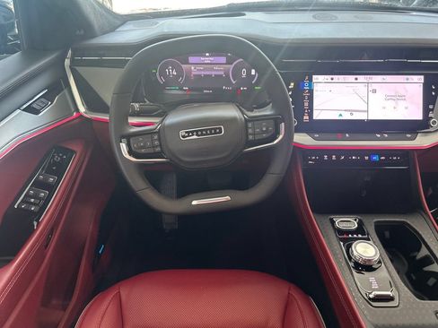 Used 2025 Jeep Wagoneer S Launch Edition AWD/4WD image 16