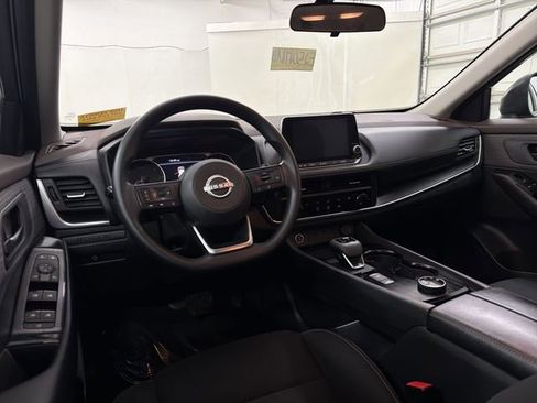 Certified 2023 Nissan Rogue S image 18