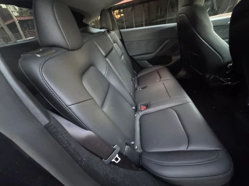 Used 2024 Tesla Model Y Long Range RWD image 13