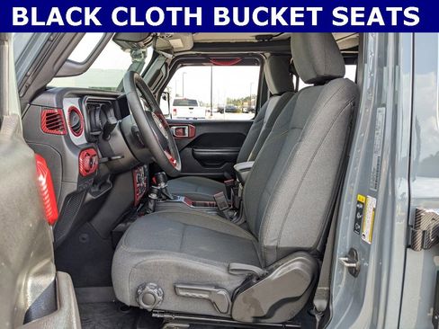 Used 2025 Jeep Wrangler Willys image 4