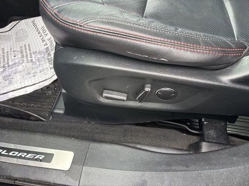 Used 2018 Ford Explorer Sport image 12