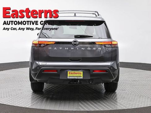 Used 2023 Nissan Pathfinder SV w/ SV Premium Package AWD/4WD image 6