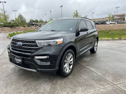 Used 2020 Ford Explorer XLT w/ Equipment Group 202A AWD/4WD image 3