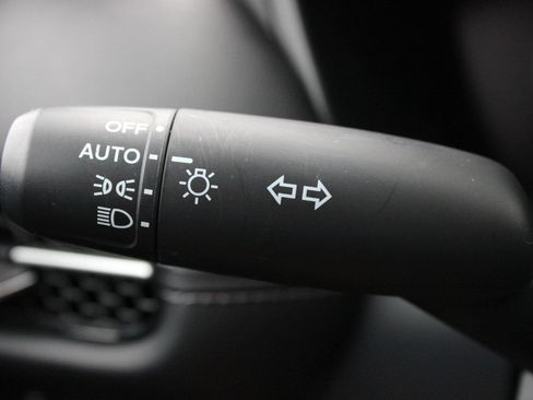 Used 2025 Honda HR-V EX-L image 32