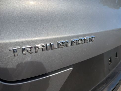Used 2023 Chevrolet TrailBlazer ACTIV image 9