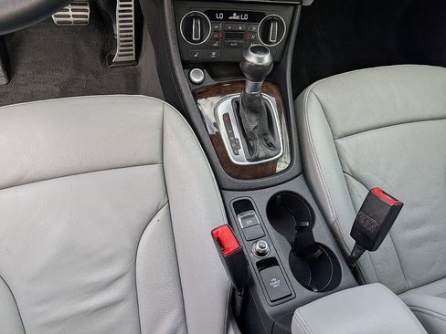 Used 2018 Audi Q3 2.0T Premium Plus w/ Premium Plus Package image 30