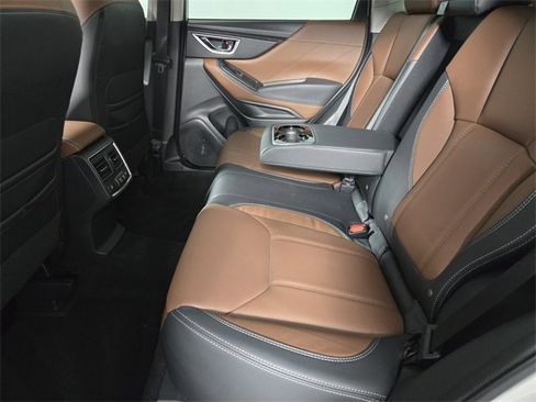 Used 2023 Subaru Forester Touring image 12