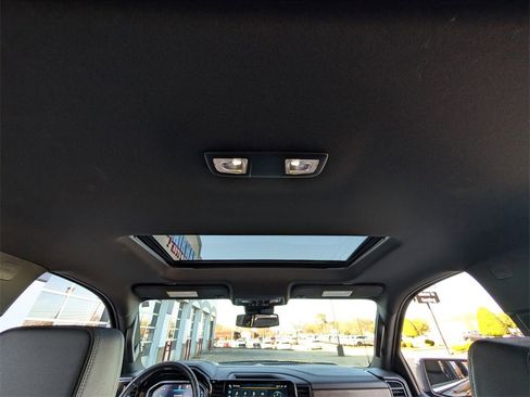 Used 2022 Chevrolet Silverado 1500 High Country image 15